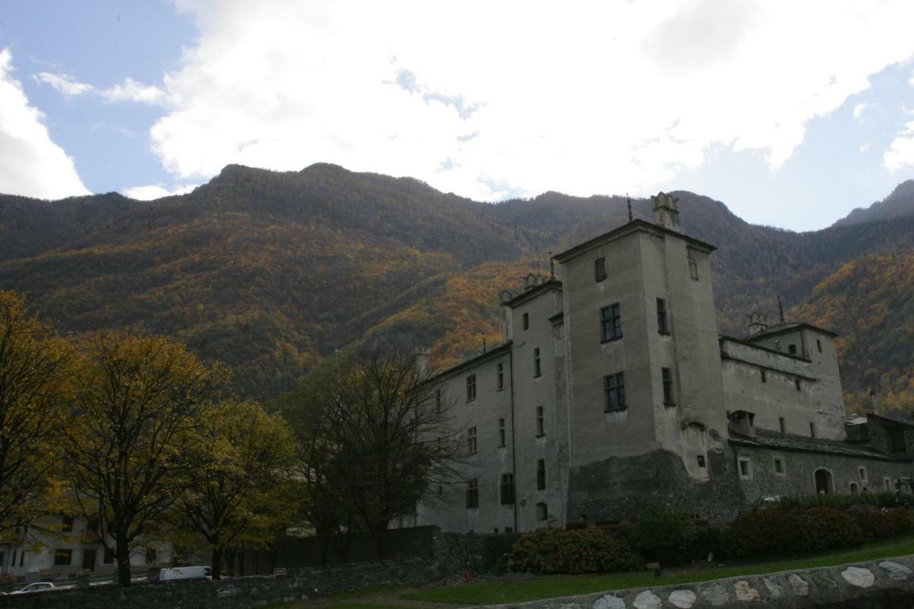 Apartamento Maison Cassius Issogne Exterior foto